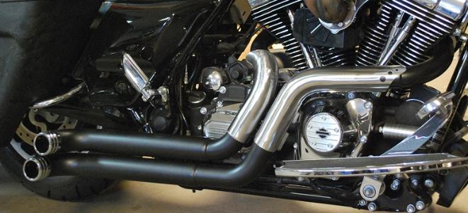 Harley bagger custom exhaust
